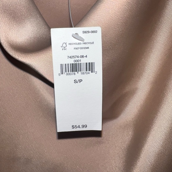 Banana Republic Soft Beige Blouse - Picture 3 of 3